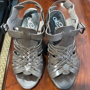 Naughty Monkey taupe shoes size 7.5